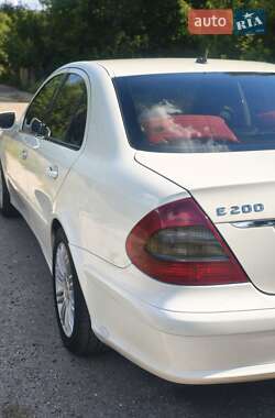 Седан Mercedes-Benz E-Class 2008 в 