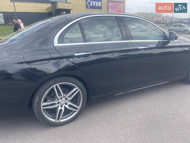 Седан Mercedes-Benz E-Class 2016 в Ровно