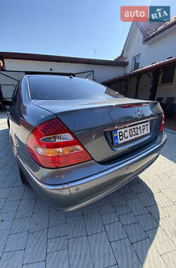 Седан Mercedes-Benz E-Class 2004 в 