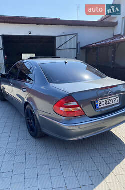 Седан Mercedes-Benz E-Class 2004 в 