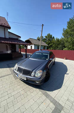 Седан Mercedes-Benz E-Class 2004 в 