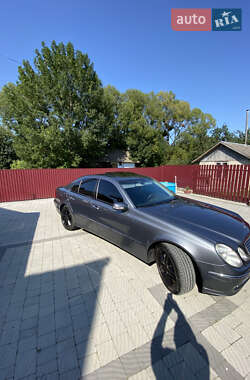 Седан Mercedes-Benz E-Class 2004 в 