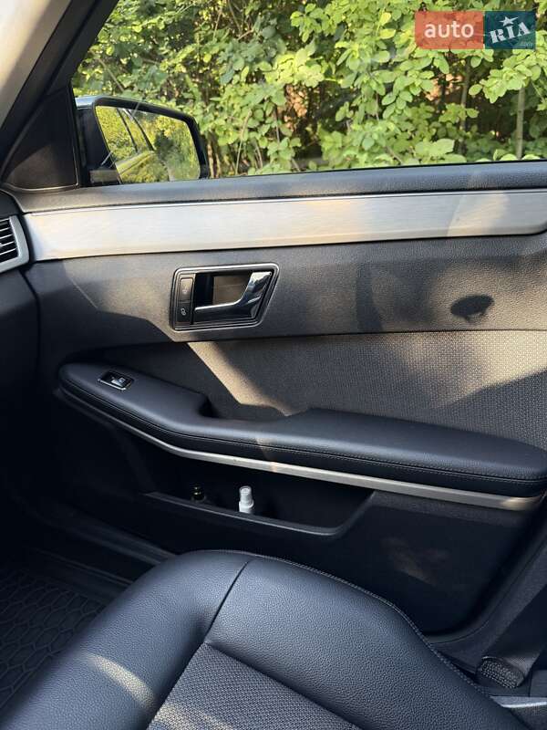 Седан Mercedes-Benz E-Class 2010 в Хмельницькому фото 26 Седан Mercedes-Benz E-Class 2010 в Хмельницькому
