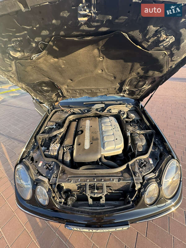 Седан Mercedes-Benz E-Class 2002 в Нетешине