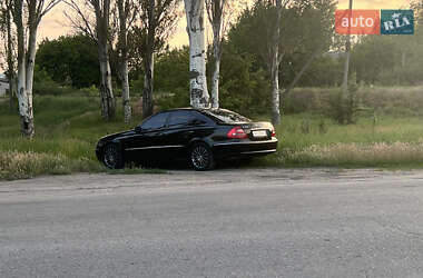 Седан Mercedes-Benz E-Class 2005 в 