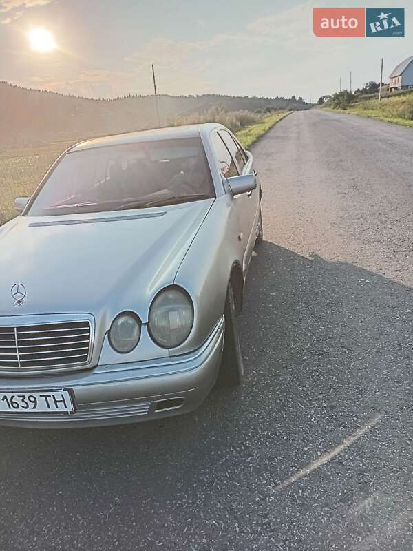 Mercedes-Benz E-Class 1997 Mercedes-Benz E-Class 1997