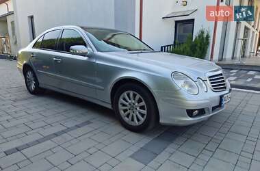 Седан Mercedes-Benz E-Class 2008 в 