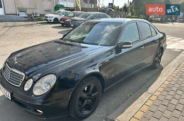 Седан Mercedes-Benz E-Class 2002 в Києві