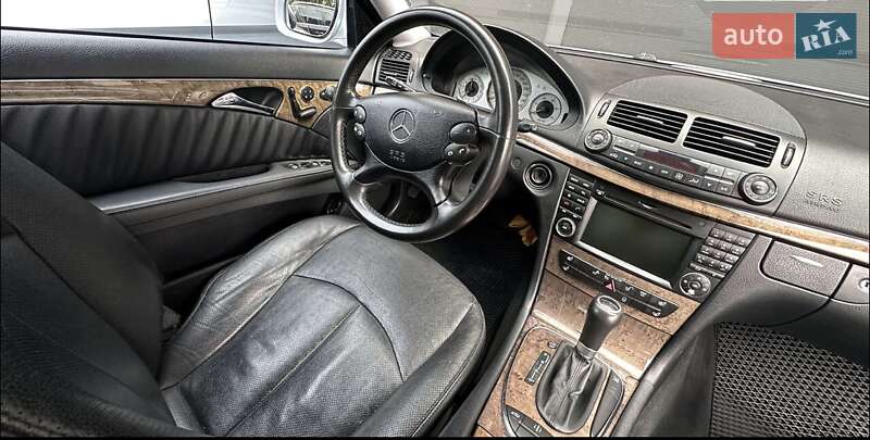 Седан Mercedes-Benz E-Class 2008 в Львове