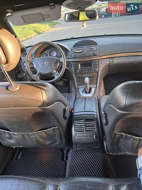 Седан Mercedes-Benz E-Class 2003 в Львові фото 3 Седан Mercedes-Benz E-Class 2003 в Львові