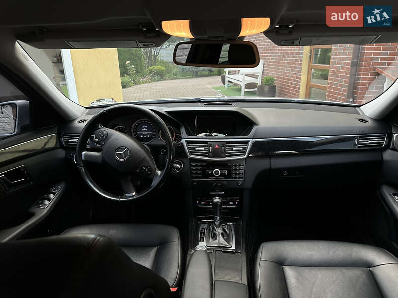 Универсал Mercedes-Benz E-Class 2011 в Надворной