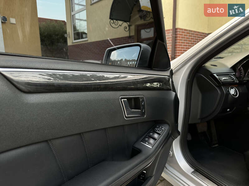 Универсал Mercedes-Benz E-Class 2011 в Надворной