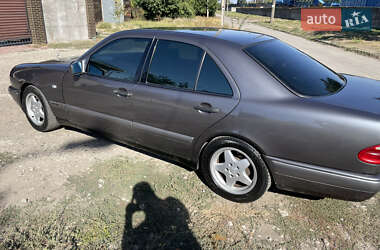 Седан Mercedes-Benz E-Class 1999 в Кривом Роге