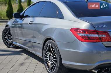 Купе Mercedes-Benz E-Class 2009 в 
