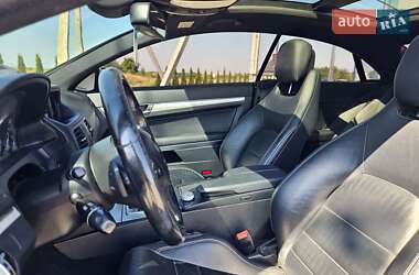 Купе Mercedes-Benz E-Class 2009 в 