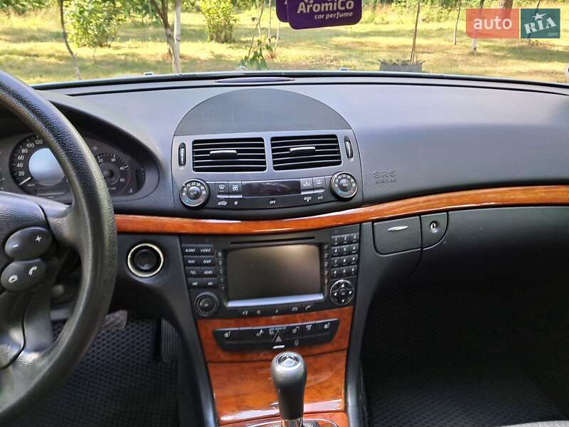 Седан Mercedes-Benz E-Class 2006 в Житомире