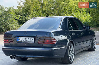 Седан Mercedes-Benz E-Class 2000 в 