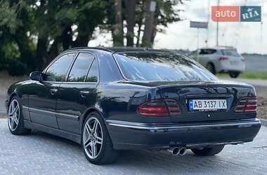 Седан Mercedes-Benz E-Class 2000 в 