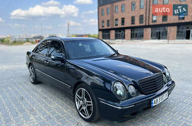 Седан Mercedes-Benz E-Class 2000 в 