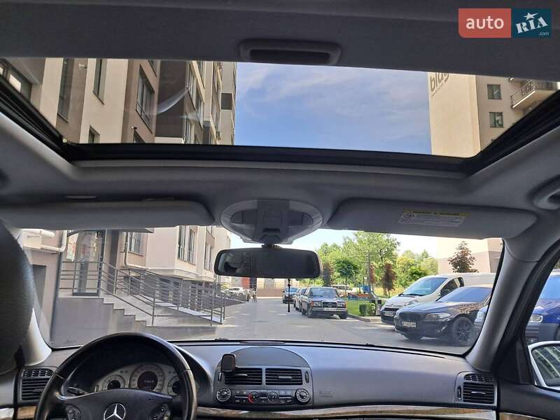 Седан Mercedes-Benz E-Class 2005 в Ивано-Франковске