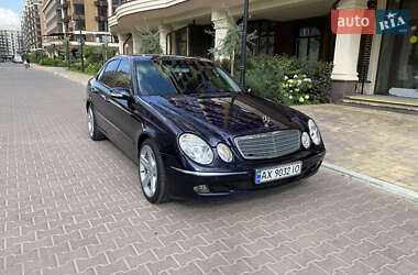 Седан Mercedes-Benz E-Class 2005 в 