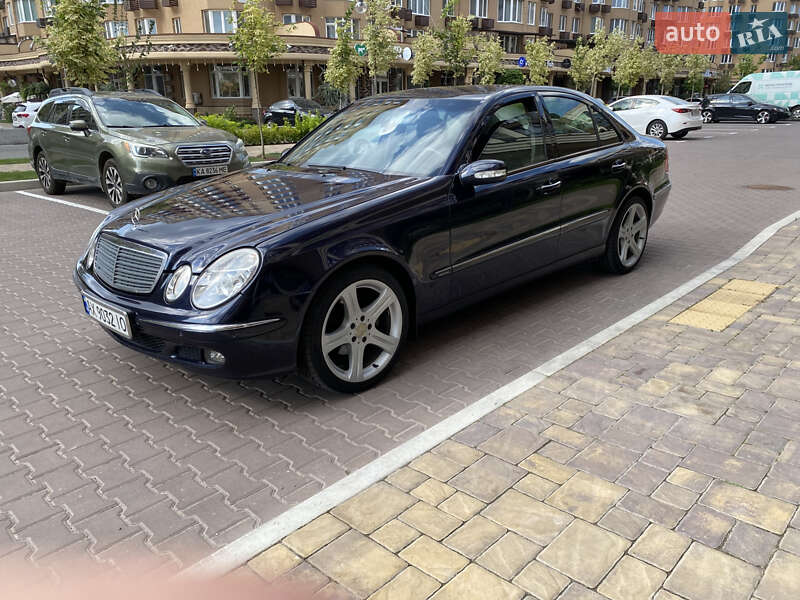 Седан Mercedes-Benz E-Class 2005 в Києві