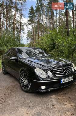 Седан Mercedes-Benz E-Class 2004 в Києві