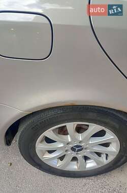 Седан Mercedes-Benz E-Class 2004 в 