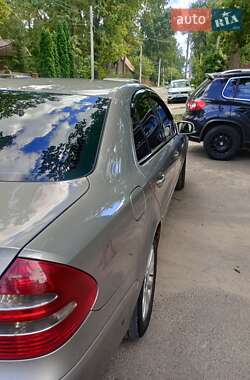 Седан Mercedes-Benz E-Class 2004 в 