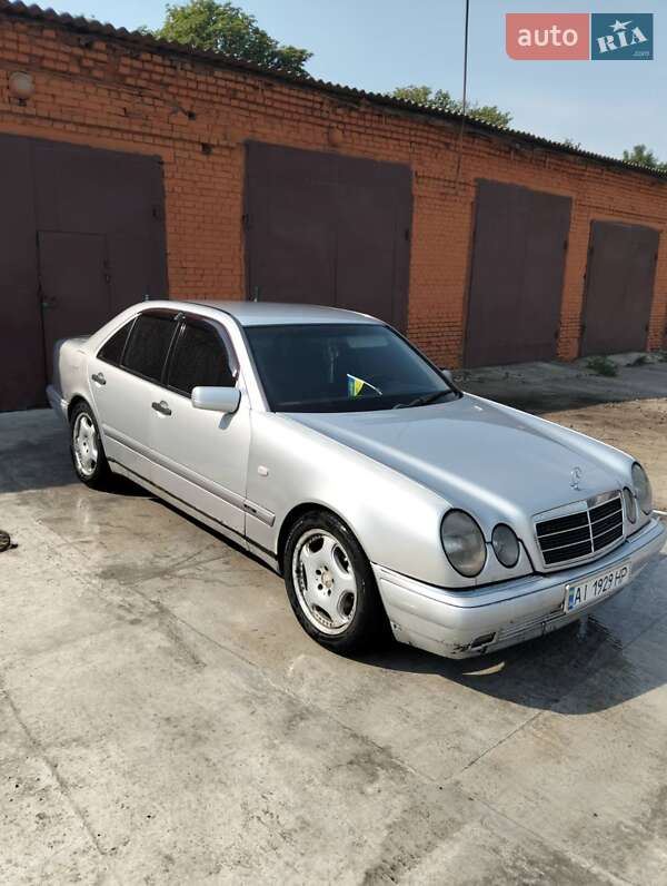 Mercedes-Benz E-Class 1996 Mercedes-Benz E-Class 1996