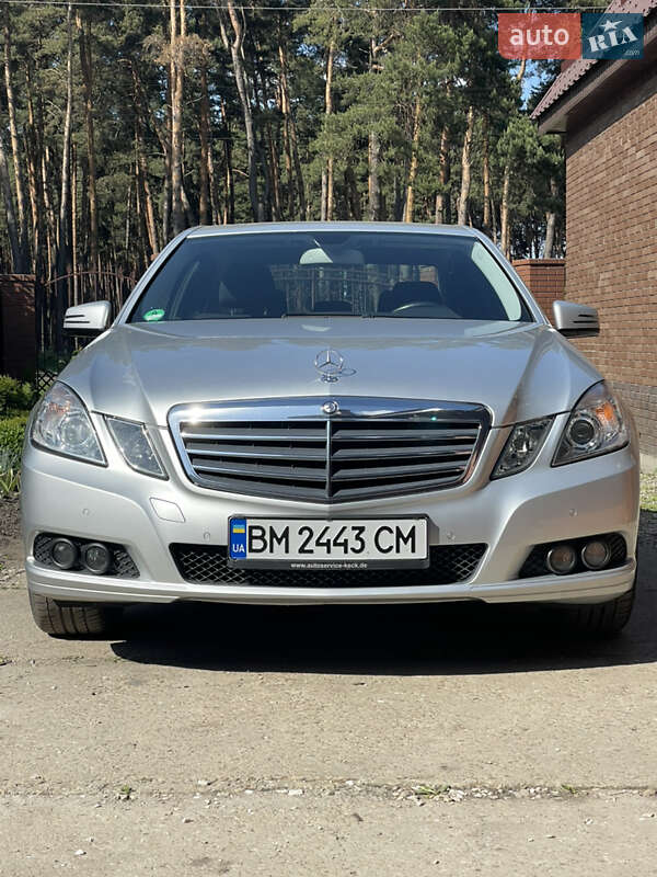 Седан Mercedes-Benz E-Class 2010 в Сумах