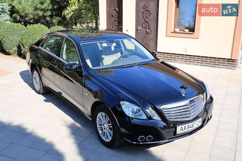 Седан Mercedes-Benz E-Class 2011 в Киеве