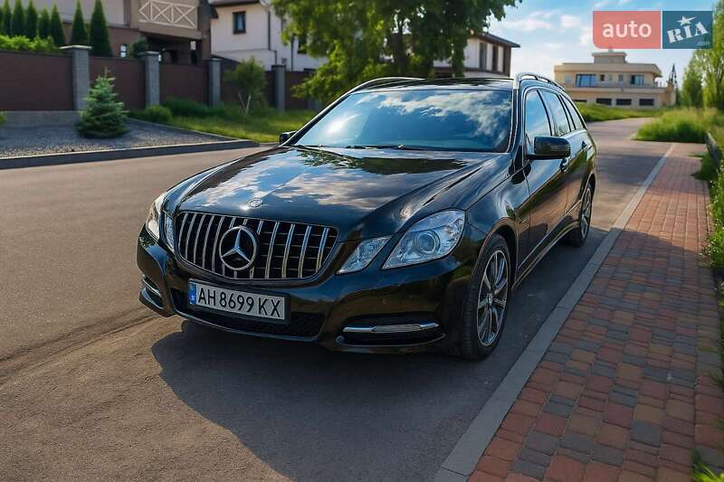 Mercedes-Benz E-Class 2011