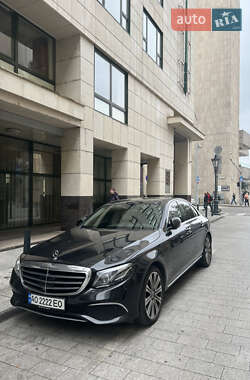 Седан Mercedes-Benz E-Class 2018 в Ужгороде