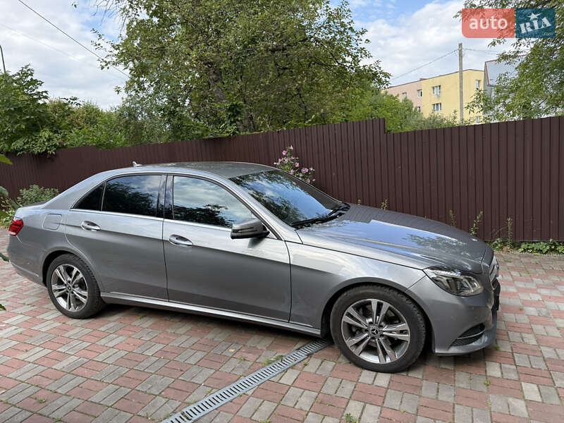 Седан Mercedes-Benz E-Class 2014 в Львові