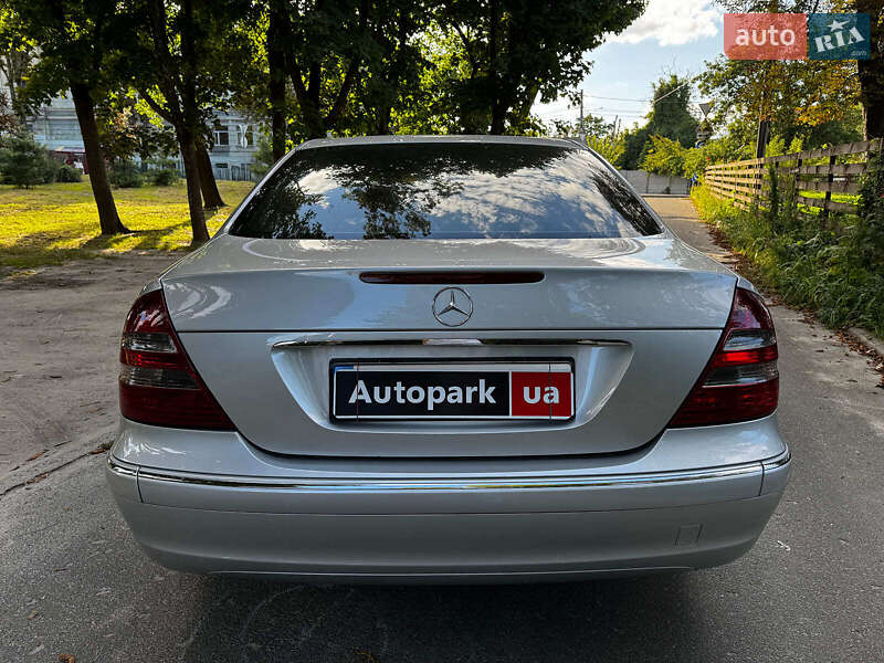 Седан Mercedes-Benz E-Class 2004 в Киеве