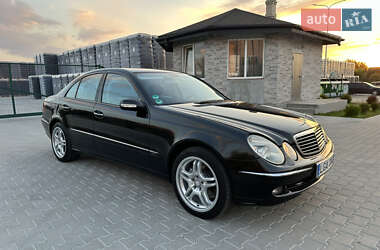 Седан Mercedes-Benz E-Class 2005 в Рокитном
