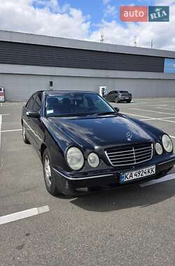 Седан Mercedes-Benz E-Class 2000 в Києві