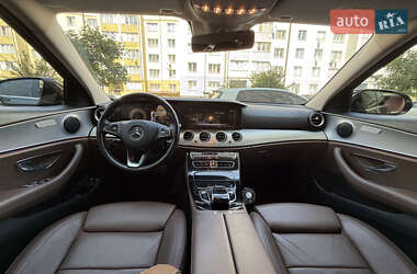 Седан Mercedes-Benz E-Class 2017 в 