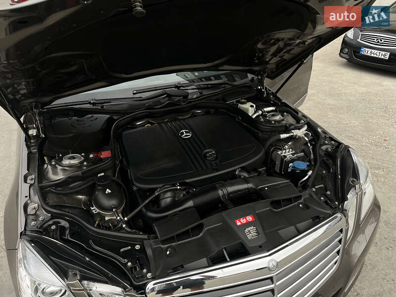 Универсал Mercedes-Benz E-Class 2011 в Хмельницком фото 28 Универсал Mercedes-Benz E-Class 2011 в Хмельницком