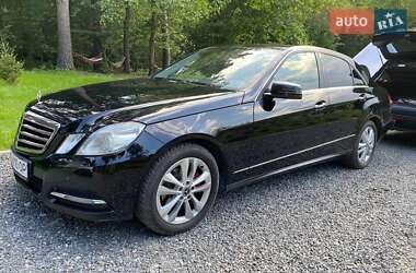 Седан Mercedes-Benz E-Class 2011 в 