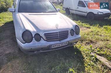 Седан Mercedes-Benz E-Class 2002 в Олевську