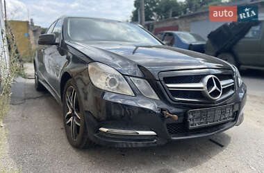 Седан Mercedes-Benz E-Class 2012 в Києві