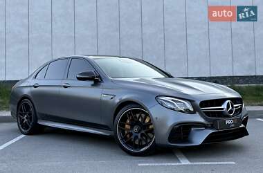 Седан Mercedes-Benz E-Class 2018 в 