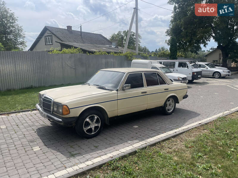 Mercedes-Benz E-Class 1979