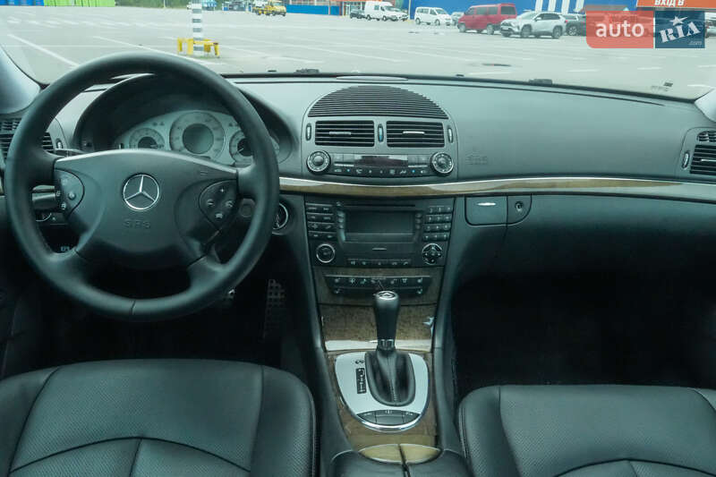 Седан Mercedes-Benz E-Class 2002 в Киеве