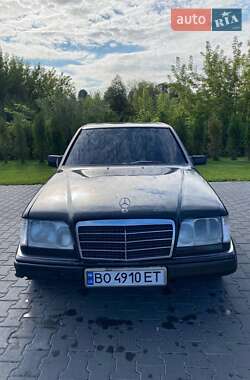 Седан Mercedes-Benz E-Class 1992 в Зборові