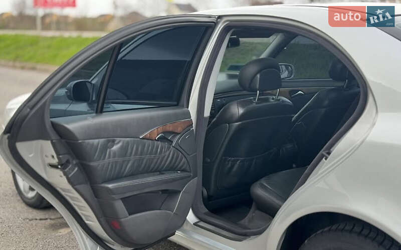 Седан Mercedes-Benz E-Class 2002 в Тернополі