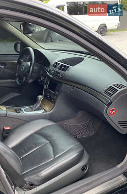 Седан Mercedes-Benz E-Class 2002 в 