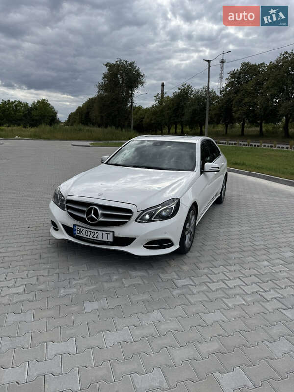 Седан Mercedes-Benz E-Class 2015 в Рівному